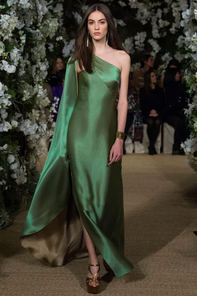 Look 30